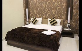 Hotel Yash Raj